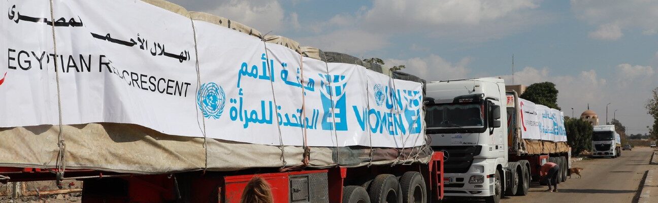UN Women and the Egyptian Red Crescent deliver humanitarian aid to women and children in Gaza on 27 January 2024. Credit: UN Women/Menna Negeda